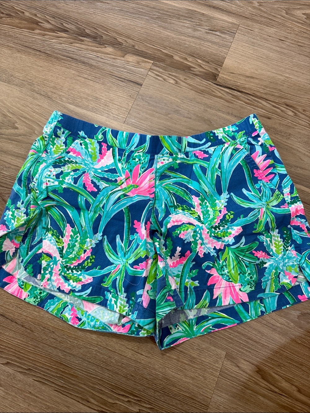 Lilly Pulitzer Tropical Floral Print Shorts NWOT - Picture 5 of 5